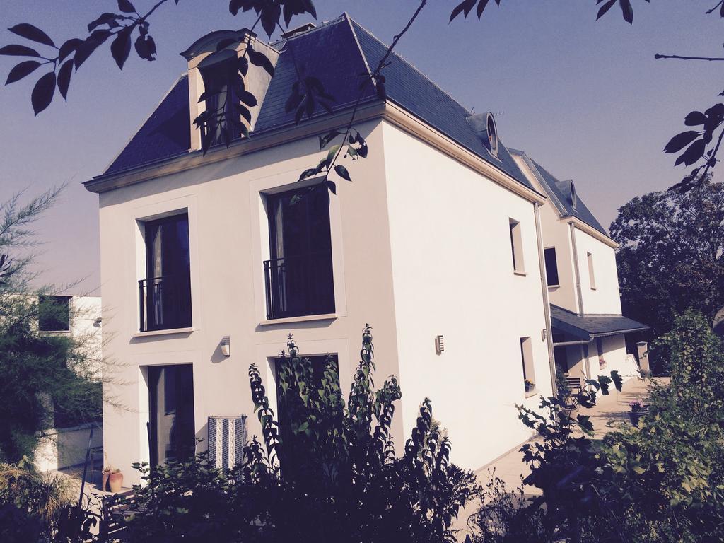 Maison D'Hotes Les Coudreaux Rueil-Malmaison Luaran gambar